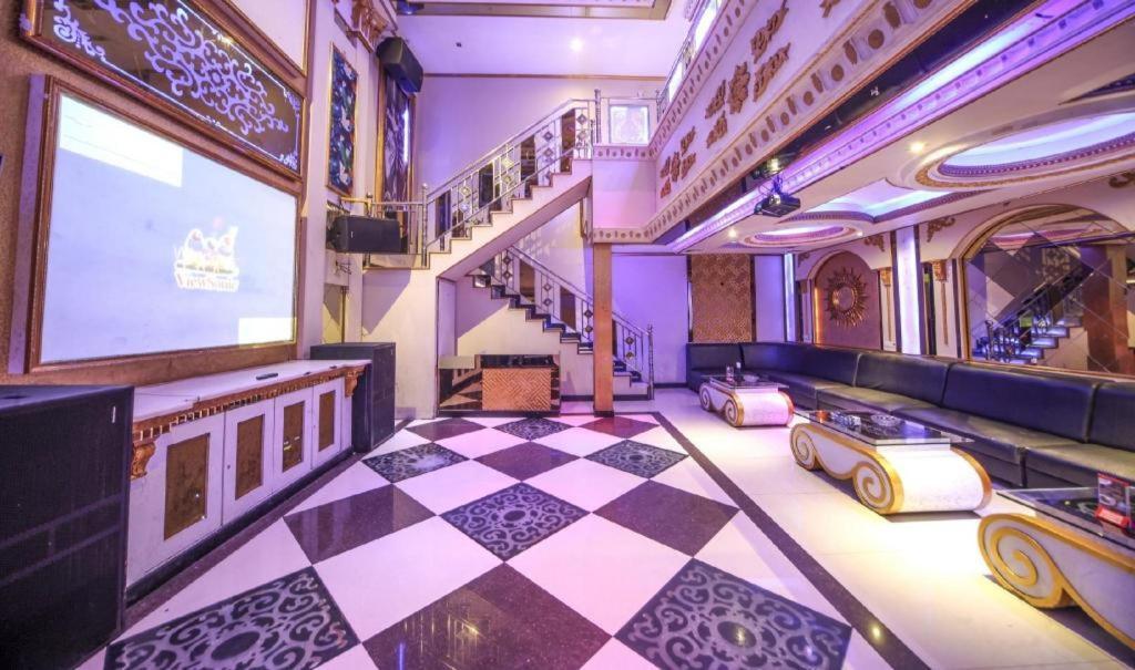 New Hollywood Hotel Pekanbaru Esterno foto