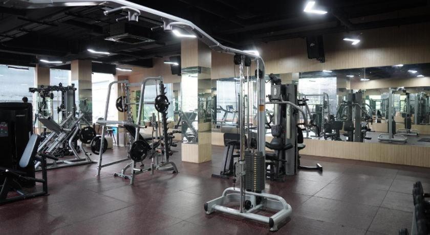 New Hollywood Hotel Pekanbaru Esterno foto