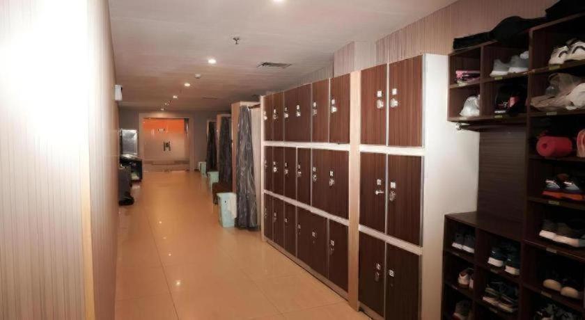 New Hollywood Hotel Pekanbaru Esterno foto